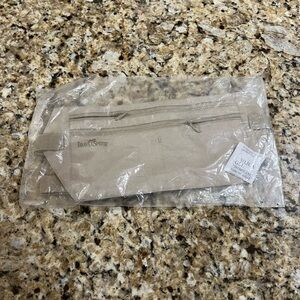 New - TravelSmith Light Tan Waist Pack Money Belt